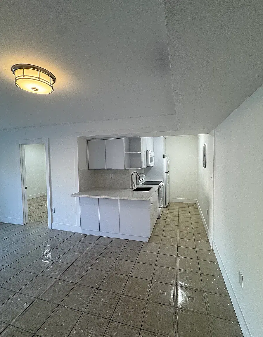 2 bed, $2,000 — Photo 3