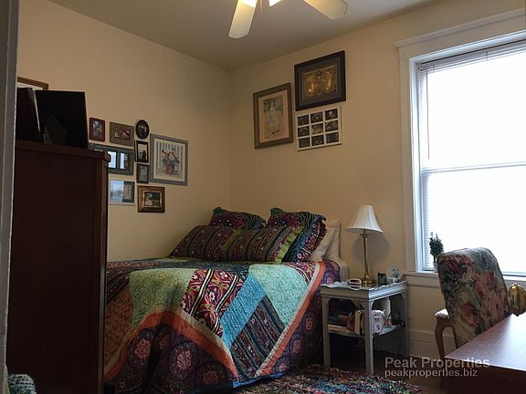 4th image of 457 W Belmont Ave