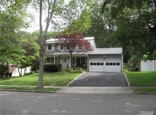 23 Jerome Rd, Syosset, NY 11791