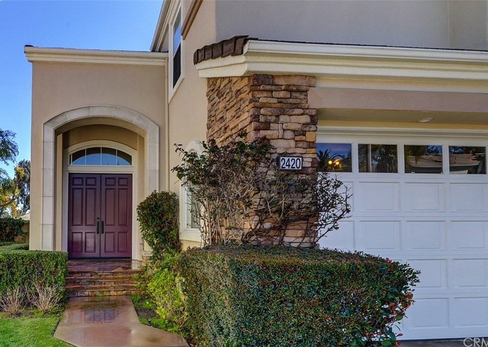 2nd image of 2420 Agnes Cir