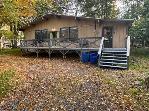 5048 Melrose Dr, Tobyhanna, PA 18466