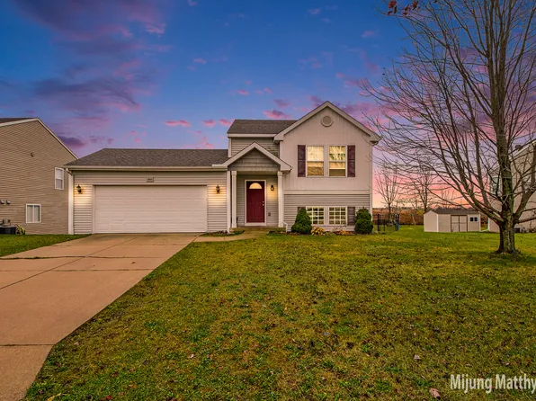 1850 Greenview Ct, Zeeland, MI 49464