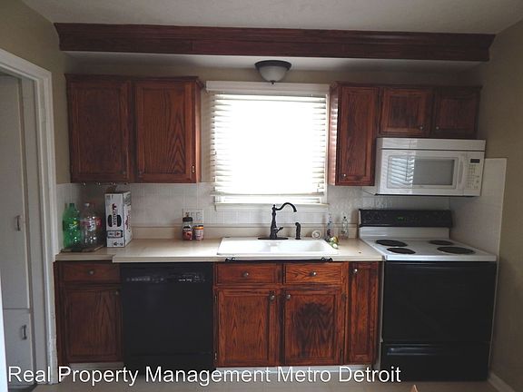 4th image of 3315 Ellwood Ave