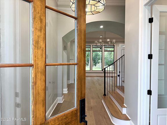 3rd image of 300 Amber Pond Ln