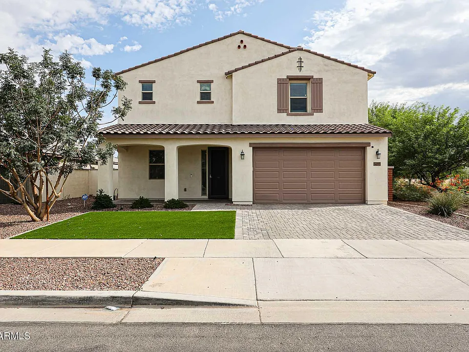 14090 W Old Oak Ln