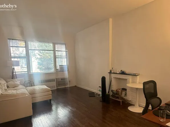 41 West 71st Street image 1 of 7