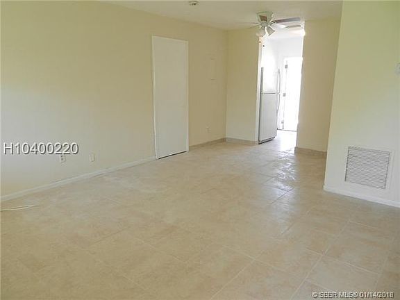 2nd image of 232 NE 1st St APT 1