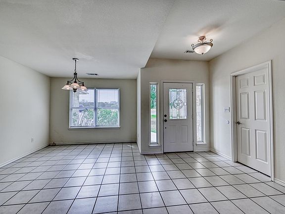 3rd image of 106 Bridalwood Court