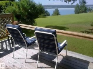 22 Lake St, South View, AB T0E1H0