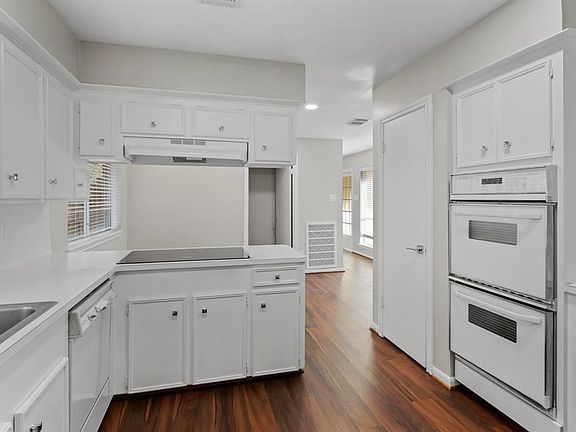 5th image of 3607 Cobleskill Ct
