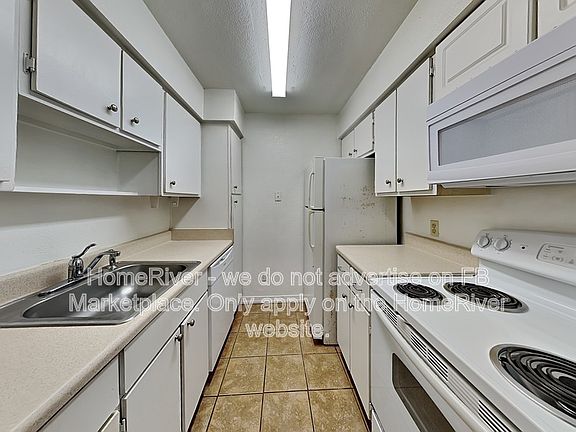 4th image of 425 Wymore Rd APT 105