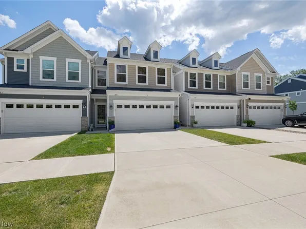 841 S Parkside Dr, Westlake, OH 44145