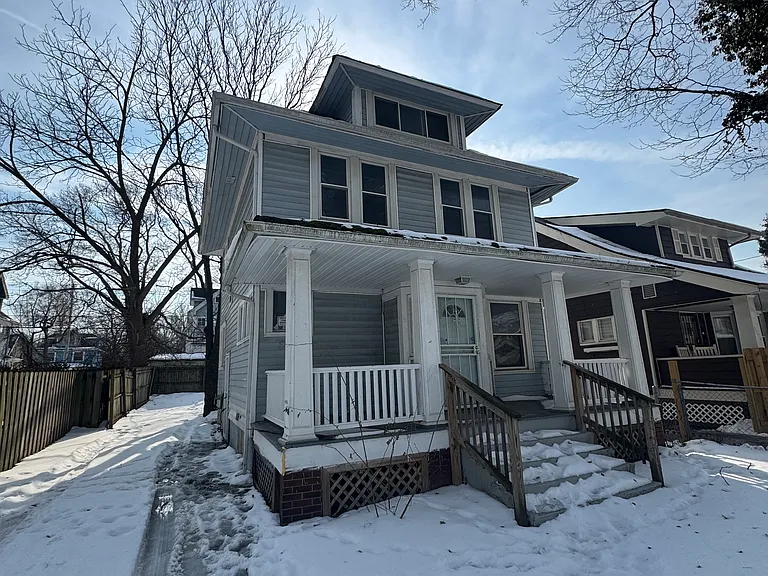 9808 Columbia Ave — Photo 1