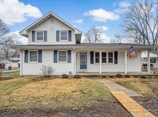602 S 7th St, Coulterville, IL 62237
