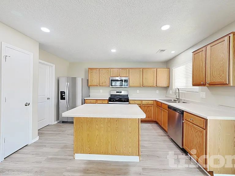 6407 Black Hawk Dr NE — Photo 6