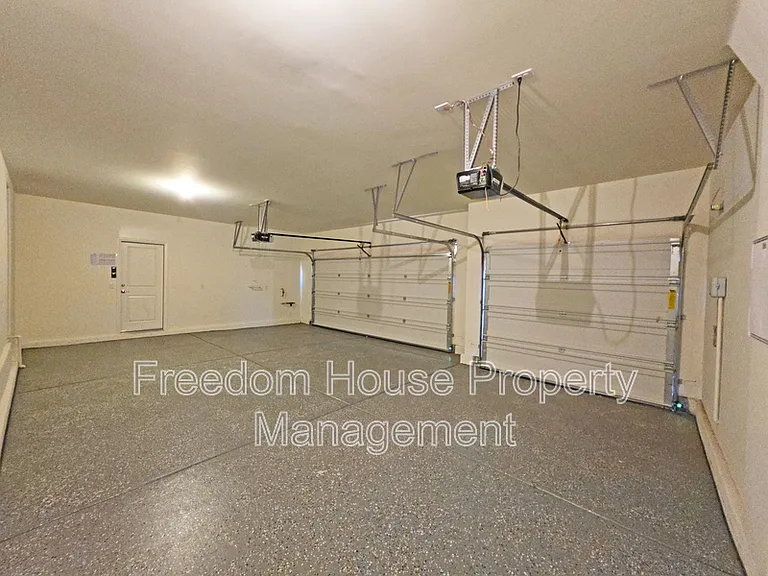 56 Pioneer Range Ave — Photo 44