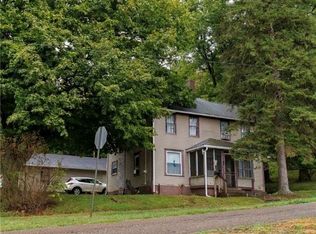318 N 5th St, Dennison, OH 44621