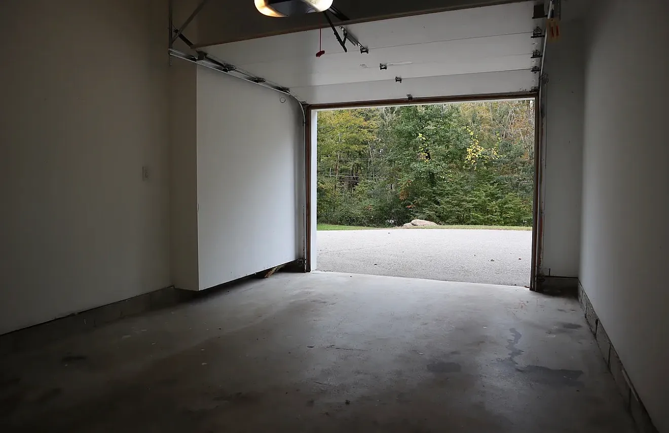 2 bed, 985 sqft, $2,000 — Photo 4