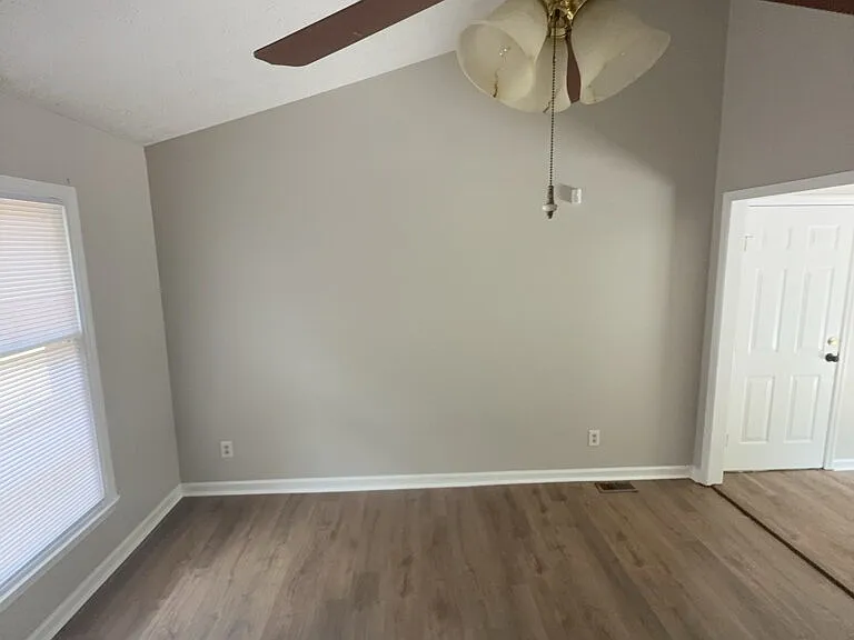 5050 Summer Ridge Rd — Photo 3