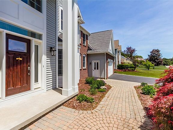 3rd image of 580 Dunnbridge Dr