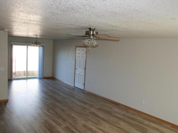 1864 Maplewood Dr, McKinleyville, CA 95519