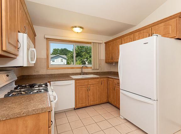 4th image of 19717 S Skidmore Ct