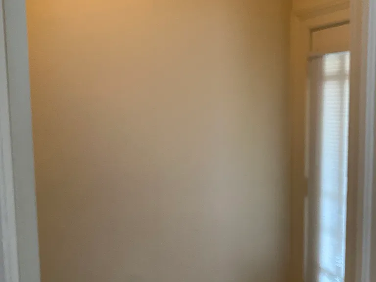 523 N Walnut St — Photo 3