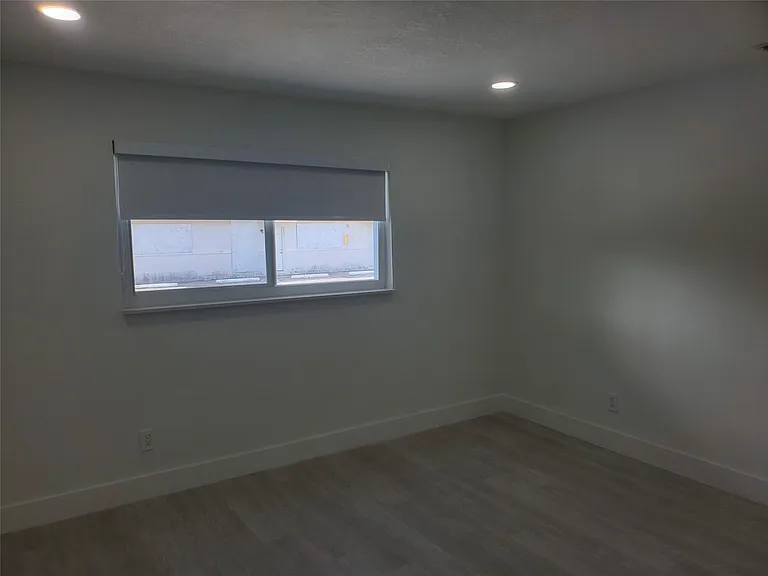 70 NW 13th Ave #2 — Photo 18