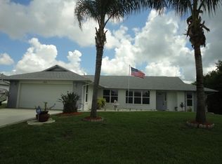 517 SW Grove Ave, Port Saint Lucie, FL 34983