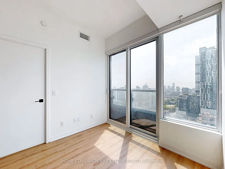 319 Jarvis St #2717 — Photo 9