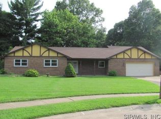 124 Drake Ct, Edwardsville, IL 62025