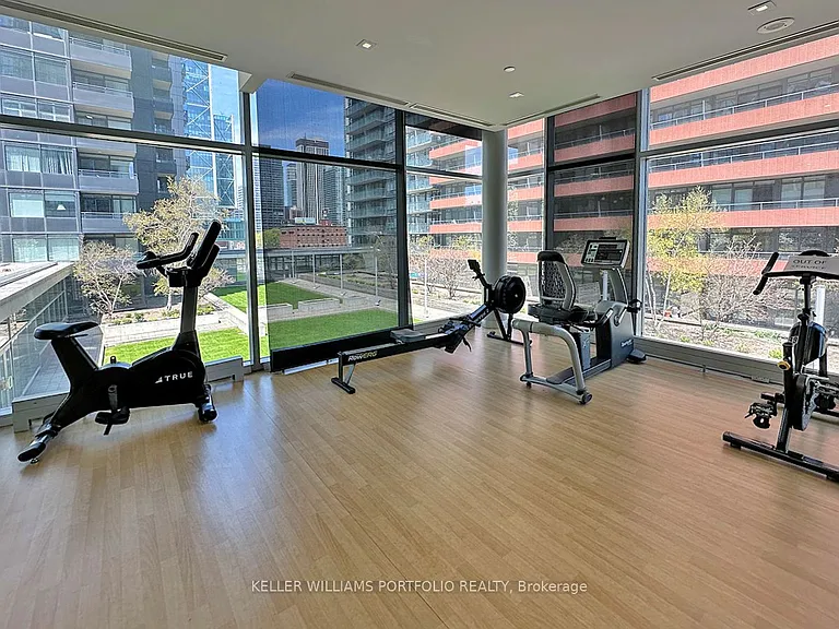 4K Spadina Ave #1618 — Photo 20