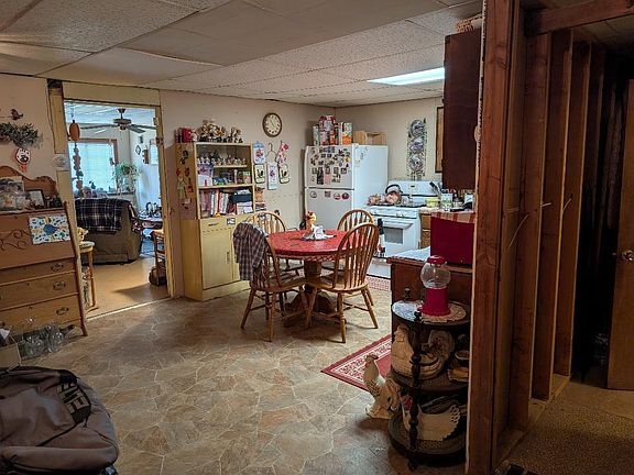 4th image of 515 W Main St