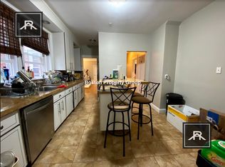 32 Babcock St #1, Brookline, MA 02446