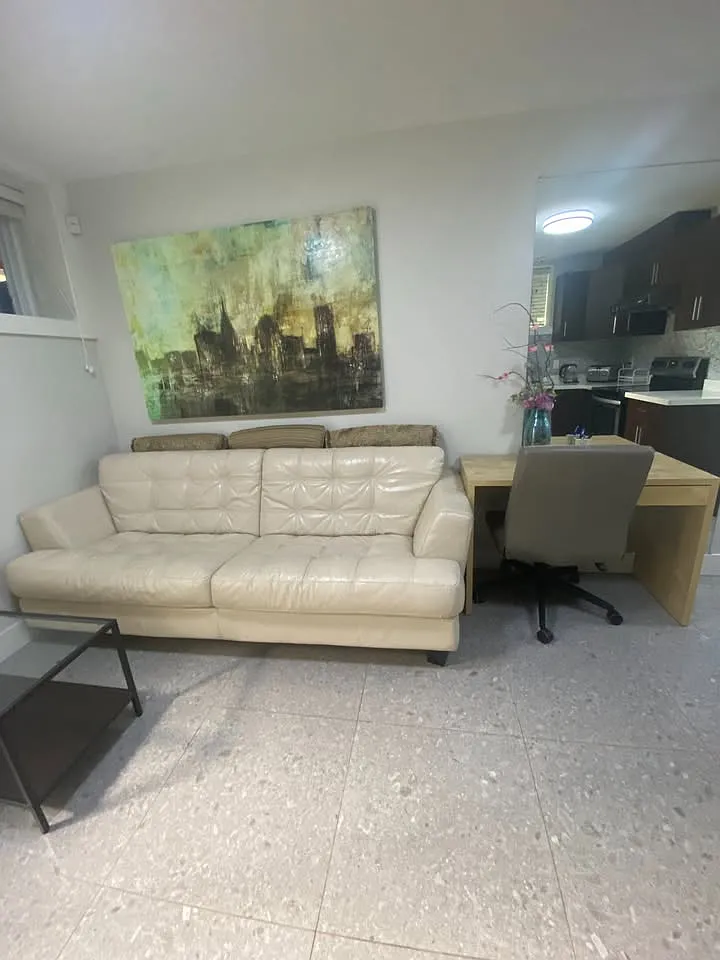 2 bed, 850 sqft, $2,500 — Photo 3