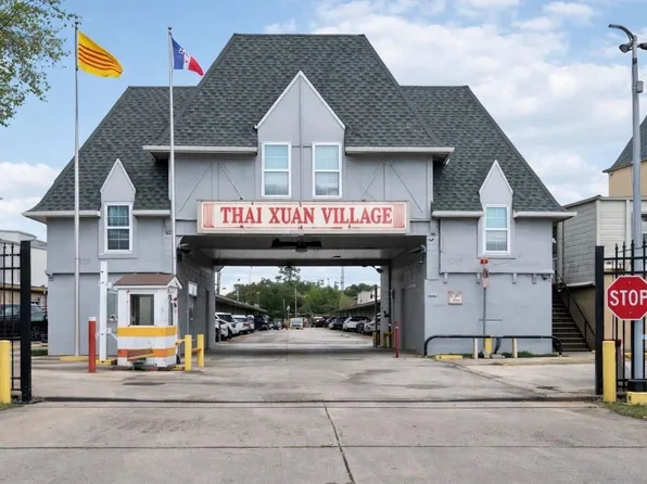 8200 Broadway St APT 309, Houston, TX 77061