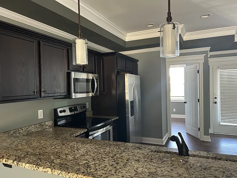 235 Capstone Dr — Photo 16