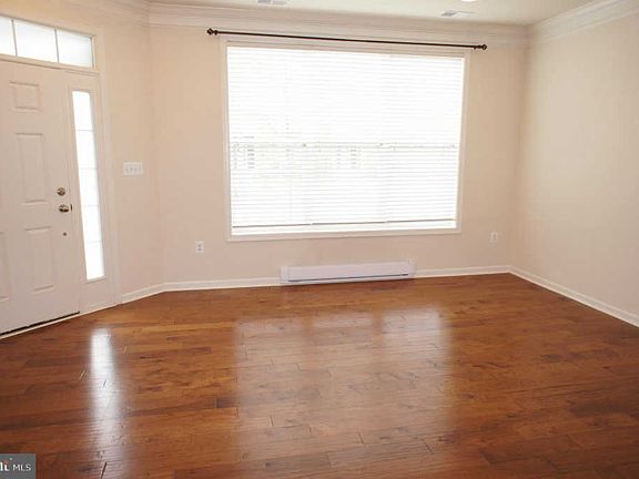 2nd image of 23460 Belvoir Woods Ter