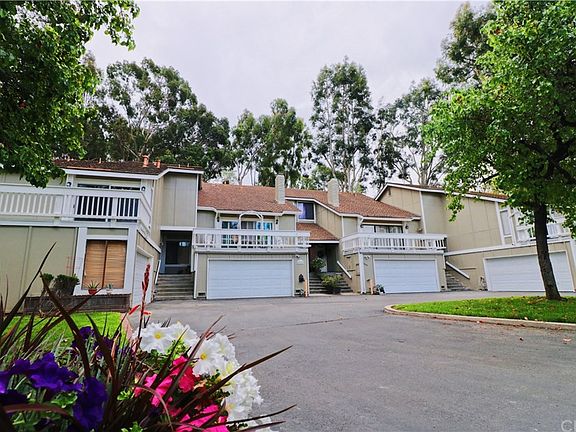 3rd image of 2818 Sierra Canyon Way