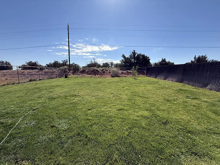 85 S Hillcrest Dr — Photo 22