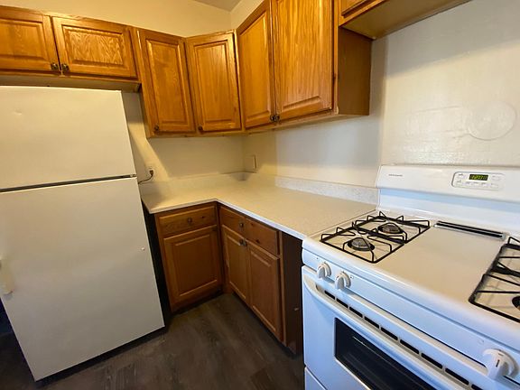 4th image of 2558 W Estes Ave APT 3