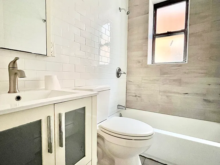 653 Pennsylvania Ave #1R — Photo 19