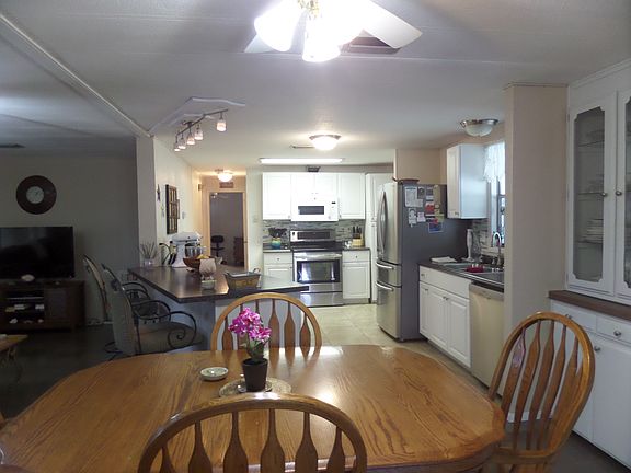 5th image of 69 Las Palmas Dr