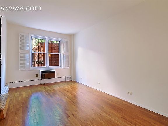4th image of 120 Manhattan Ave APT 1B