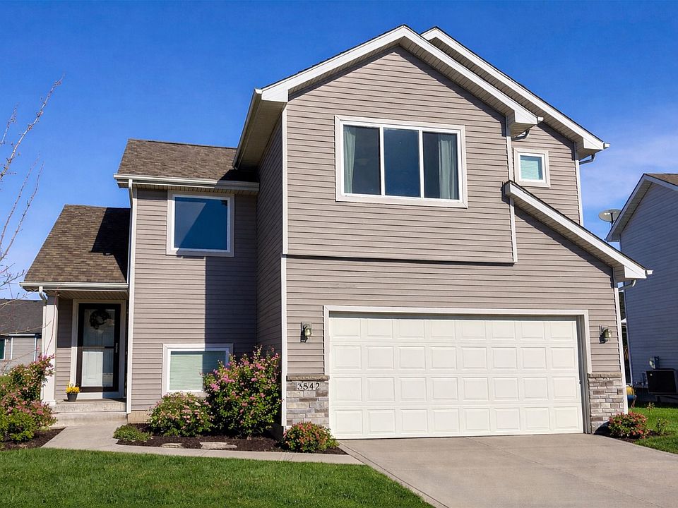 1st image of 3542 NE Winding Trail Dr