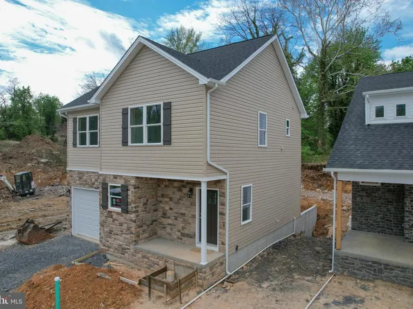 517 S Spring St, Martinsburg, WV 25401