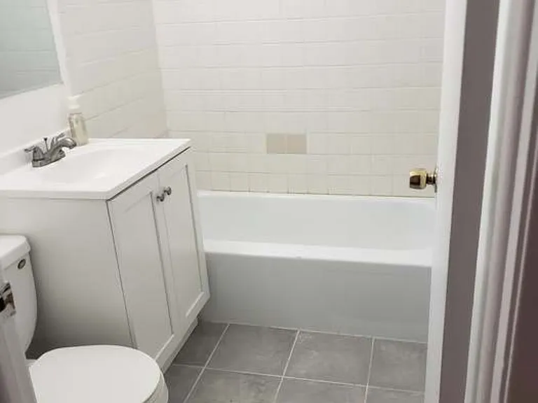 510 Hill Dr #207 — Photo 2