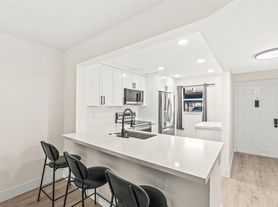 2935 SW 22nd Ave