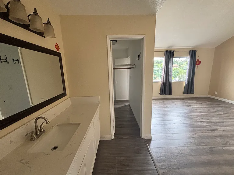 1030 S Garfield Ave — Photo 17