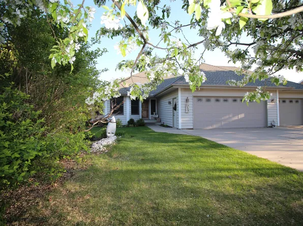1524 Creek Ln, Northfield, MN 55057